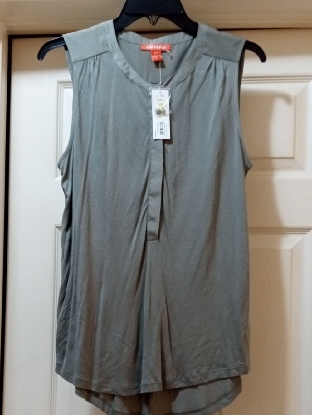 💲1⃣▶>>JOE FRESH Sleeveless Pleated Tank in Sage